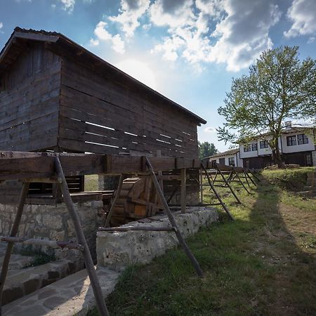 Hotel Ethnocomplex Krivini Exterior foto