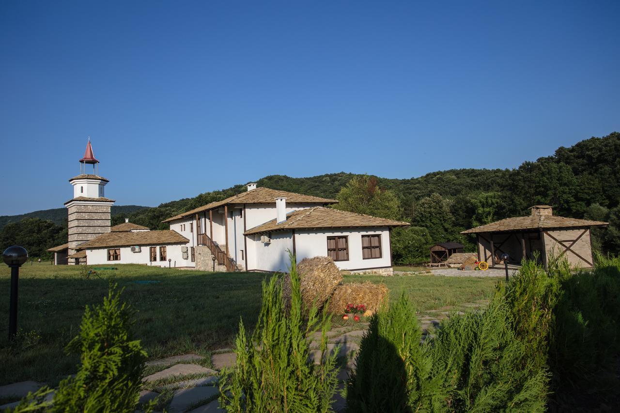 Hotel Ethnocomplex Krivini Exterior foto
